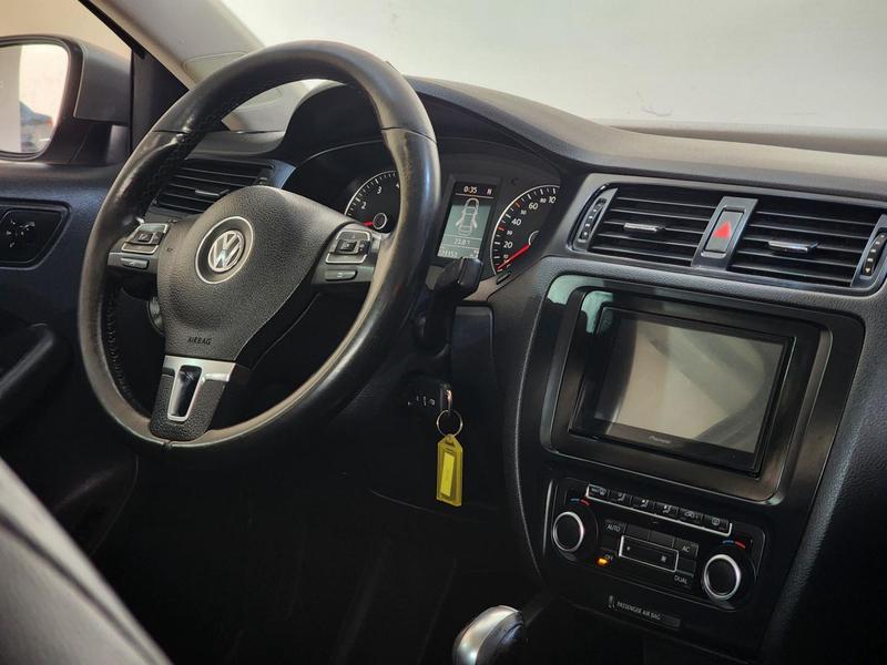 Volkswagen Jetta 2.0 - foto 20