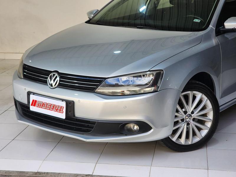 Volkswagen Jetta 2.0 - foto 2
