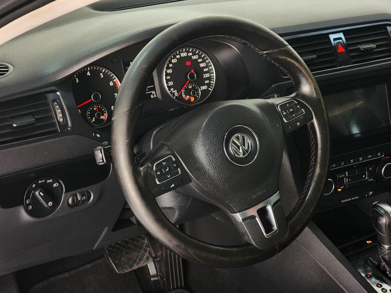 Volkswagen Jetta 2.0 - foto 15