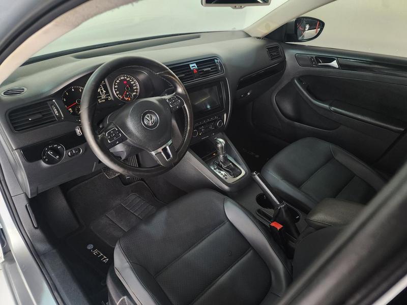 Volkswagen Jetta 2.0 - foto 14