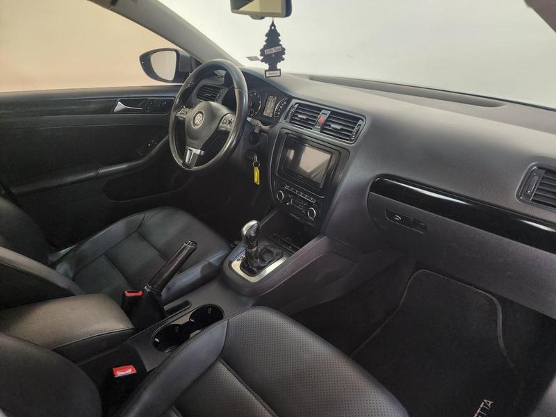 Volkswagen Jetta 2.0 - foto 19
