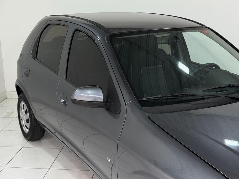 Chevrolet Celta 10l LT - foto 8