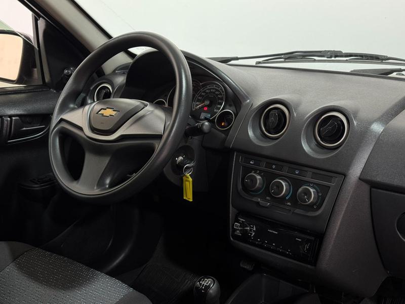 Chevrolet Celta 10l LT - foto 13