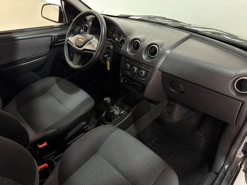 Chevrolet Celta 10l LT - foto 14