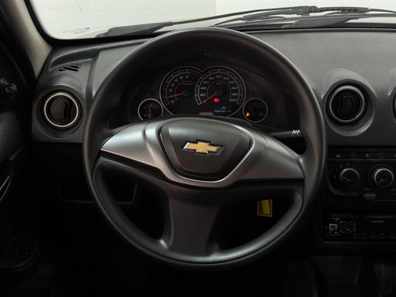 Chevrolet Celta 10l LT - foto 16