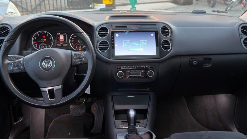 Volkswagen Tiguan 2.0 TSI - foto 8