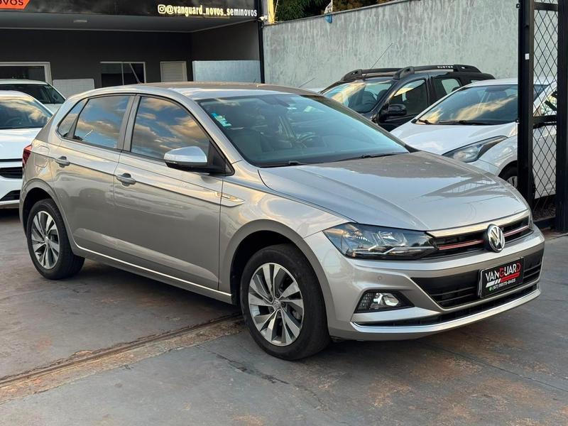VOLKSWAGEN POLO HIGHLINE 200TSI