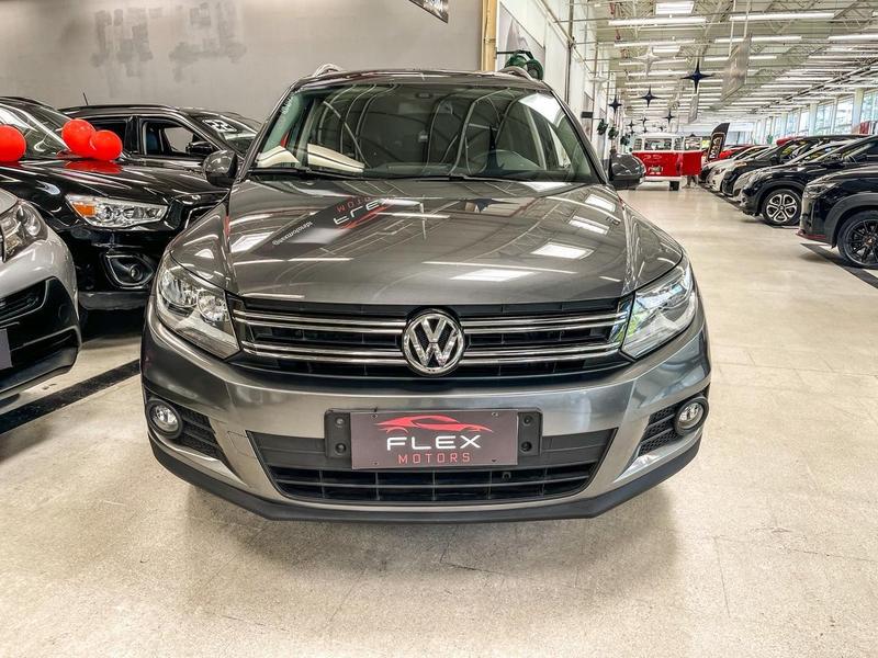 Volkswagen Tiguan 2.0 TSI - foto 2