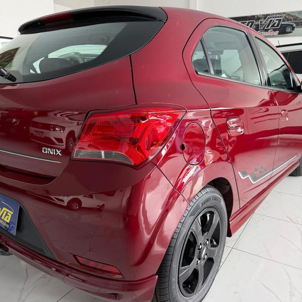 Chevrolet Onix 14mt Eff - foto 16
