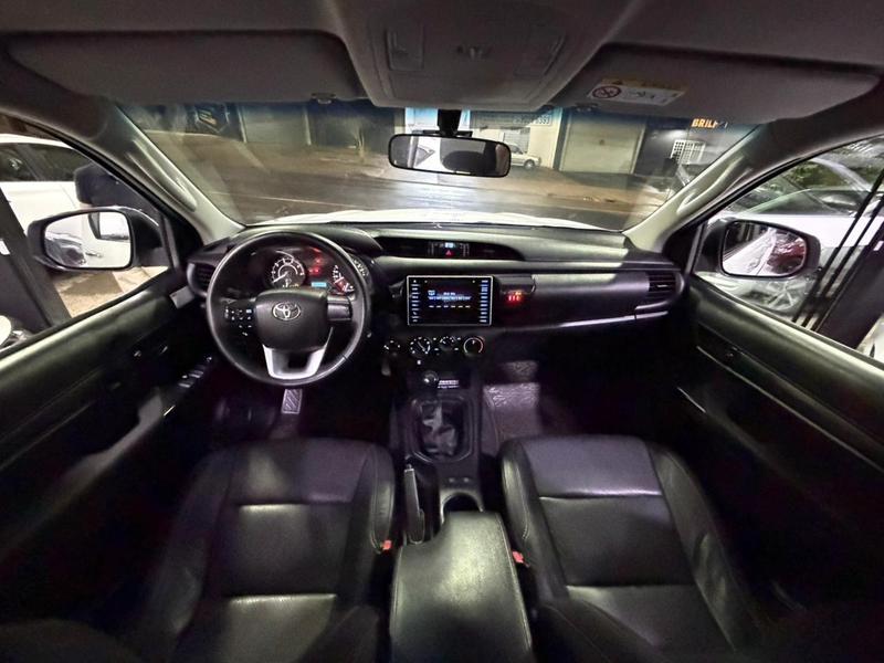 Toyota Hilux Cd 4X4 2.8 Diesel Mec. - foto 5