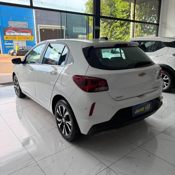 Chevrolet Onix 10tat - foto 16