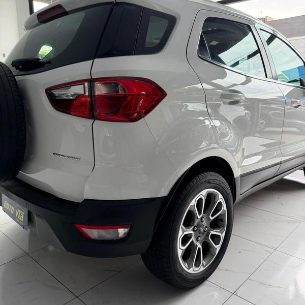 Ford EcoSport Titnat 2.0 - foto 18