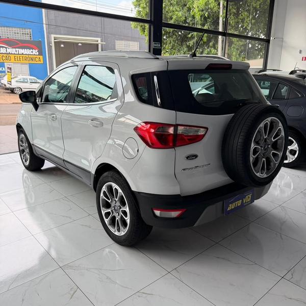 Ford EcoSport Titnat 2.0 - foto 15