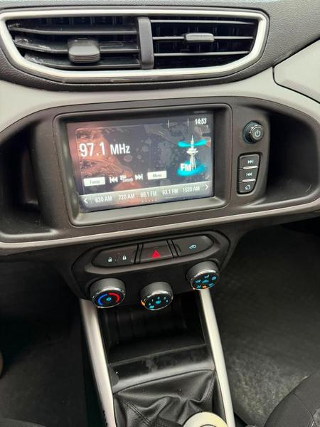 Chevrolet Onix 10mt LT - foto 9