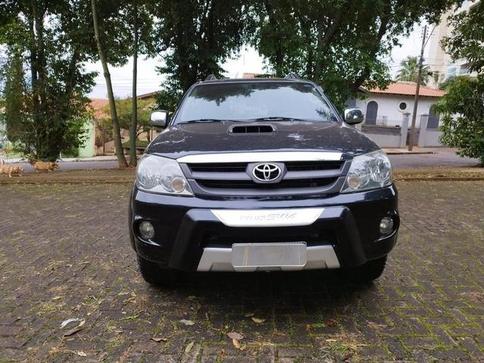 TOYOTA HILUX SW4 SRV 4X4