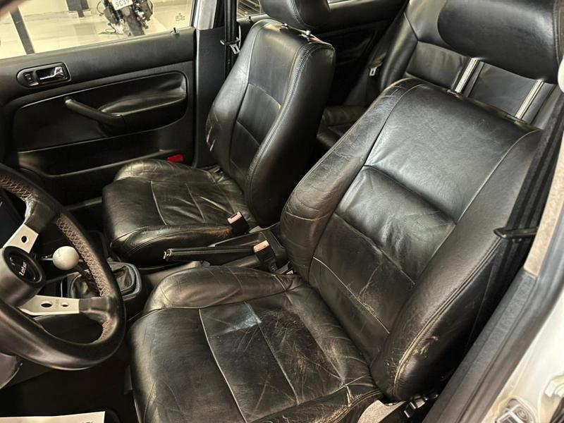 Volkswagen Golf 1.6mi 1.6mi Gener. Black & Silver - foto 17