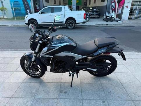 BAJAJ DOMINAR 250