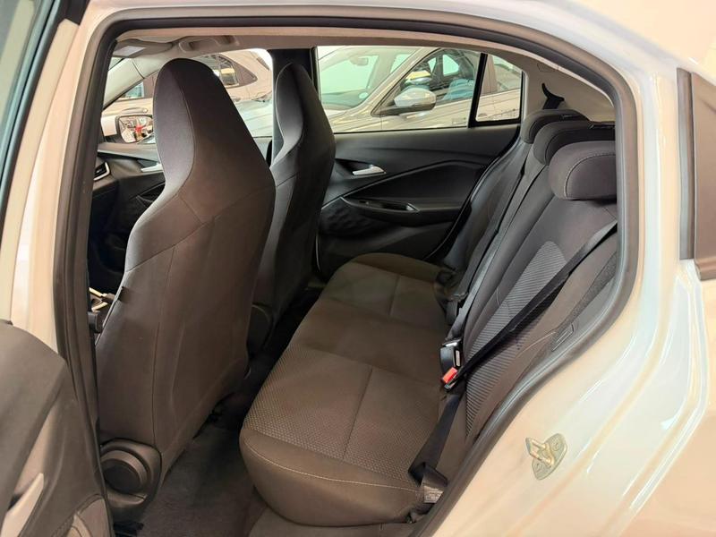 Chevrolet Onix 10mt - foto 9
