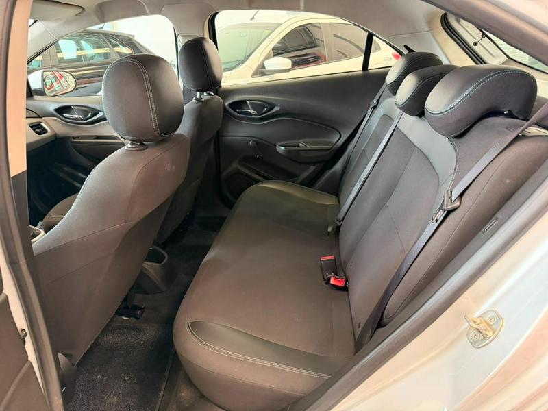 Chevrolet Onix Hatch LT 1.0 8V Flexpower 5P Mec. - foto 11