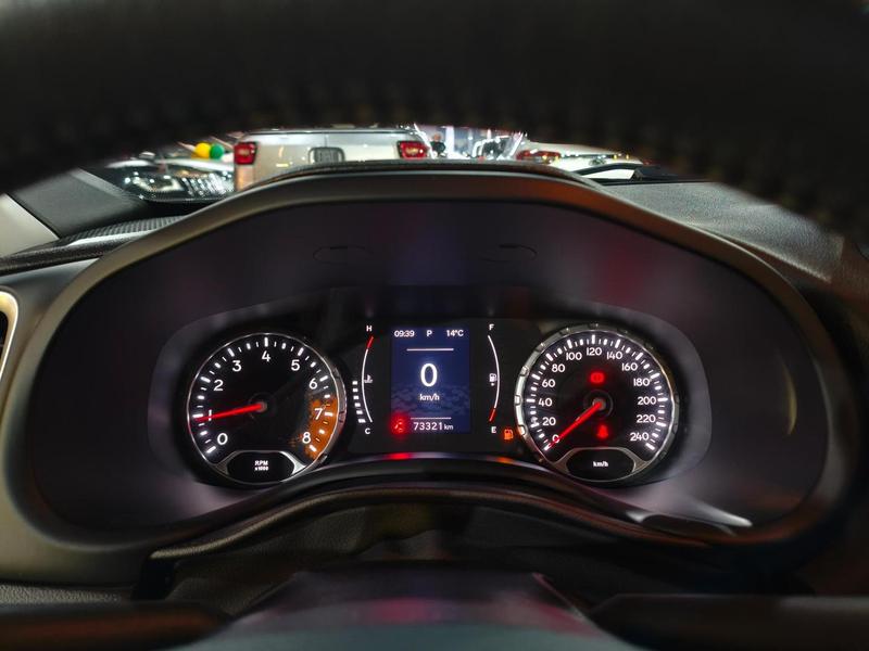 Jeep Renegade Longitude 1.8 Flex Automático - foto 15