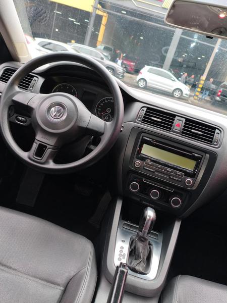 Volkswagen Jetta 2.0 Comfortline Flex 4P Automático - foto 12