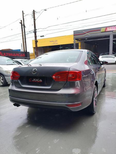 Volkswagen Jetta 2.0 Comfortline Flex 4P Automático - foto 5
