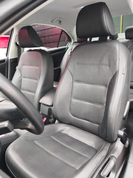Volkswagen Jetta 2.0 Comfortline Flex 4P Automático - foto 9