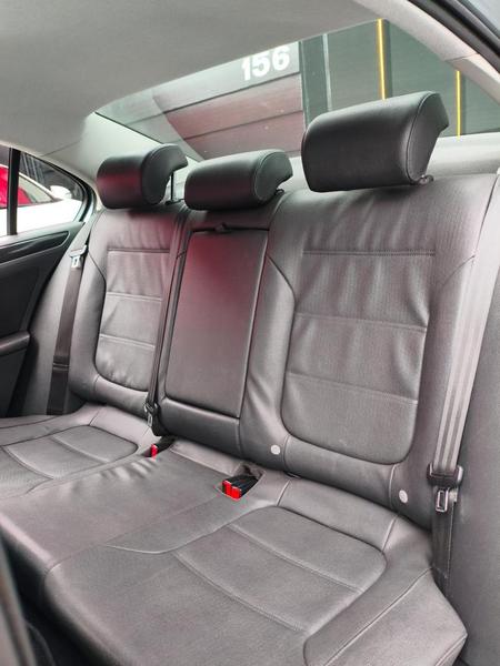 Volkswagen Jetta 2.0 Comfortline Flex 4P Automático - foto 10