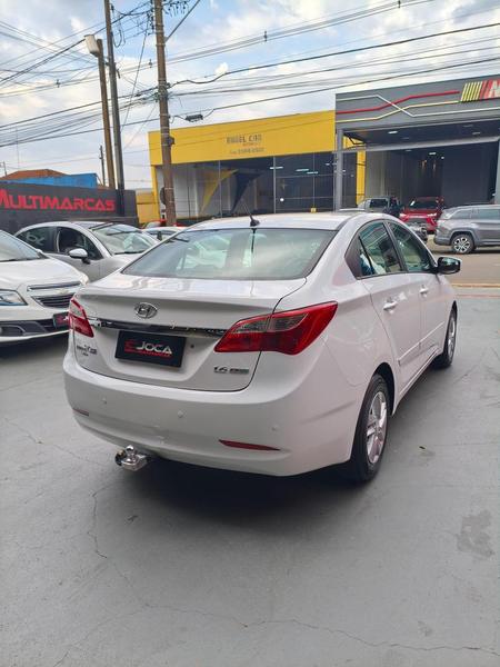 Hyundai HB20 1.6 Comfort Plus 16V Flex 4P Manual - foto 5
