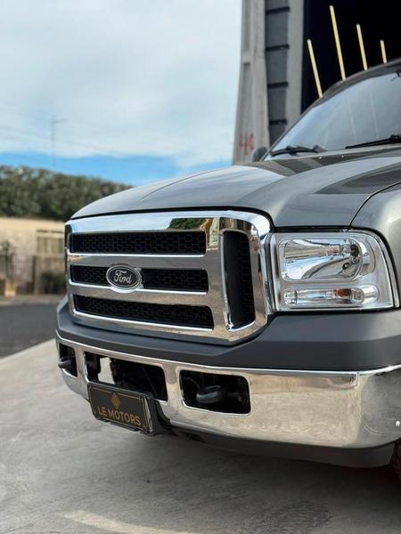 Ford F-250 Xl L - foto 2