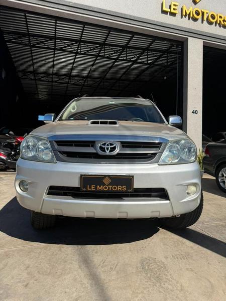Toyota Hilux Hiluxsw4 - foto 2