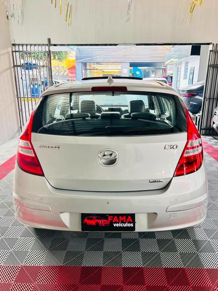 Hyundai i30 2.0 16V 145cv 5P Aut. - foto 5