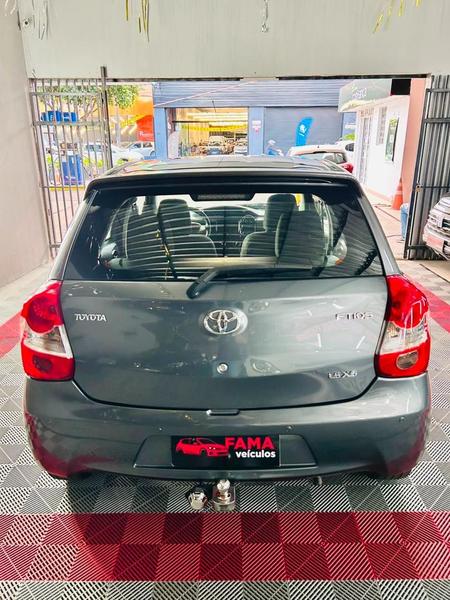 Toyota Etios Hb Xs 1.5 - foto 4