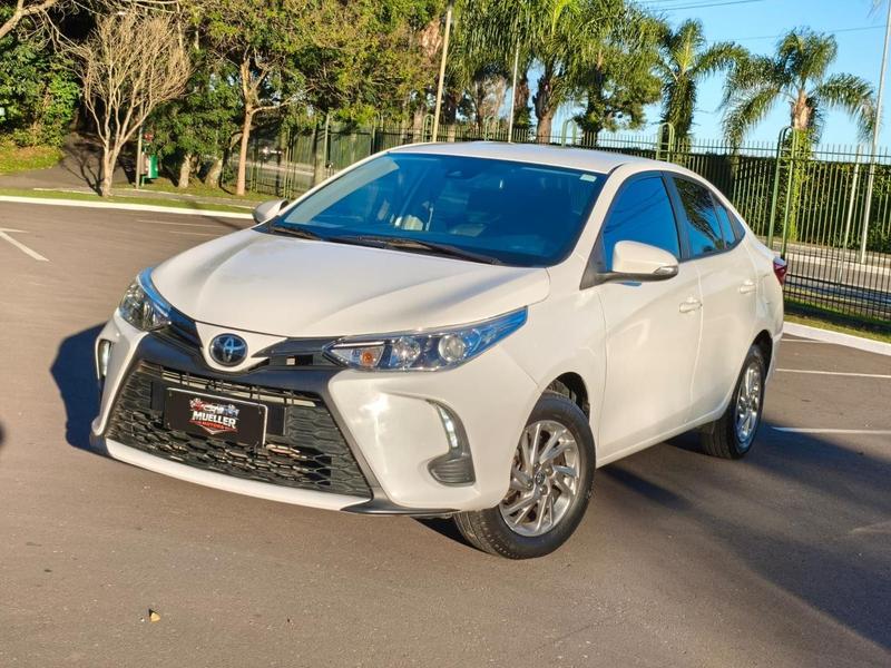 TOYOTA YARIS SA XS15
