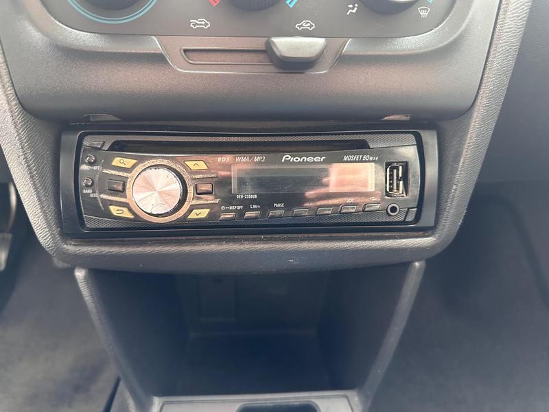 Chevrolet Celta 10l LT - foto 13