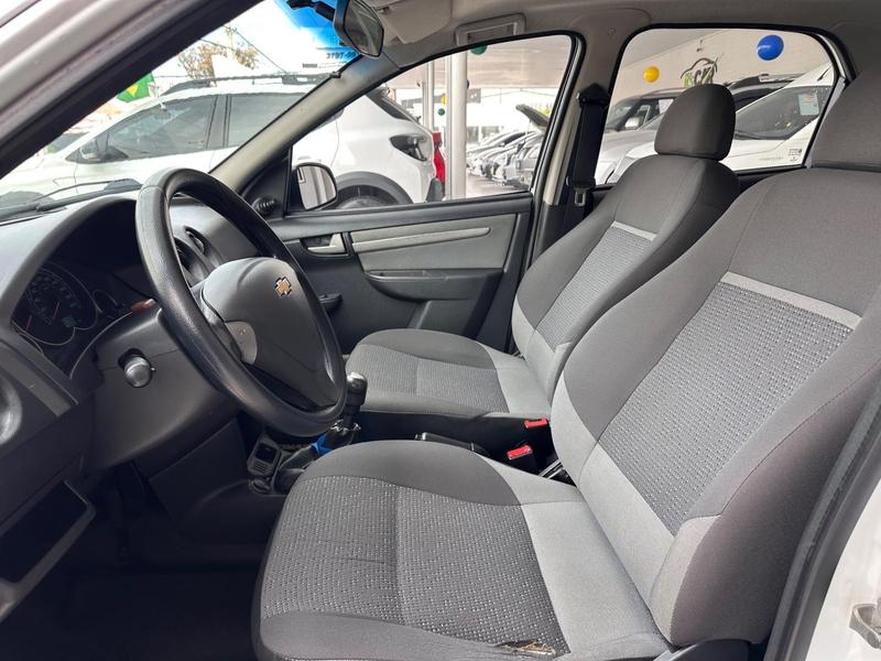 Chevrolet Celta 10l LT - foto 8