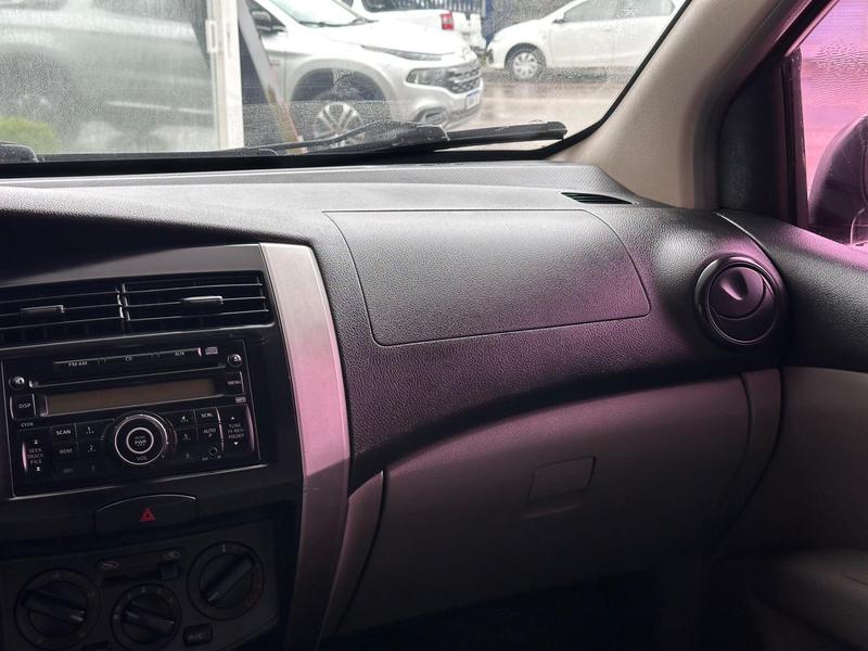 Nissan Livina 1.6 - foto 11