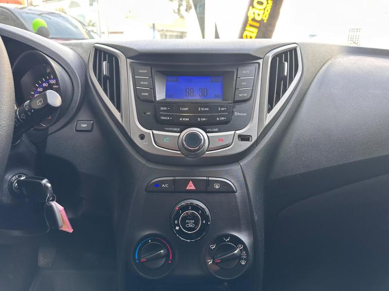 Hyundai HB20 1.6 Comfort Plus 16V Flex 4P Manual - foto 11