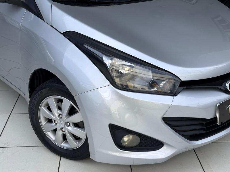Hyundai HB20 1.6 Comfort Plus 16V Flex 4P Manual - foto 2