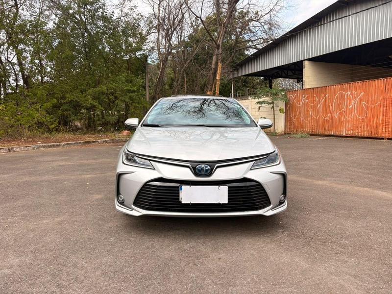 Toyota Corolla Apremiumh - foto 2
