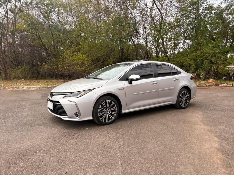 Toyota Corolla Apremiumh - foto 3