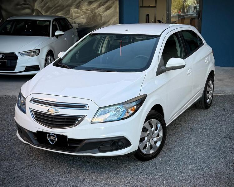 Chevrolet Onix Hatch LT 1.4 8V Flexpower 5P Mec - foto 2