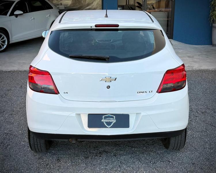 Chevrolet Onix Hatch LT 1.4 8V Flexpower 5P Mec - foto 9