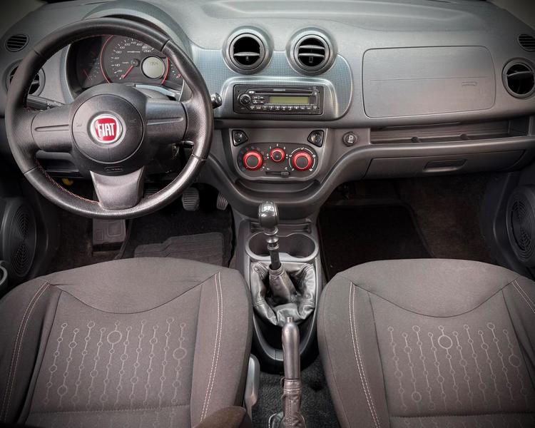 Fiat Uno Sporting 1.4 - foto 13