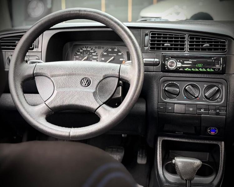Volkswagen Golf 2.0 Glx Mi Automático 4P - foto 17