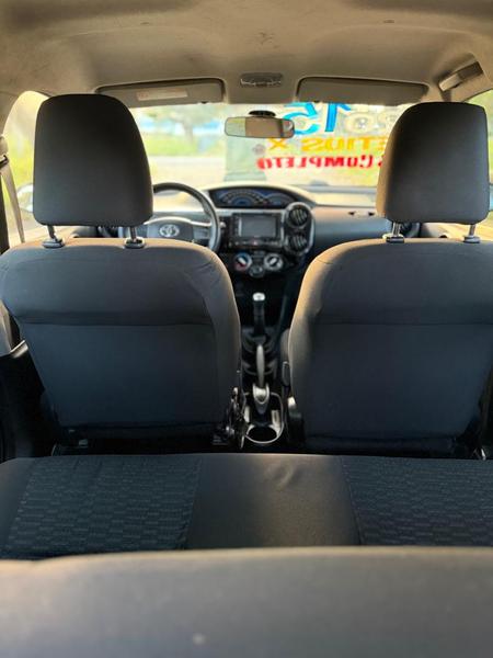 Toyota Etios Hb X - foto 3