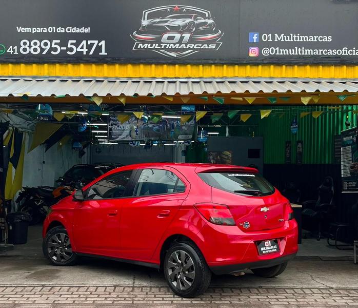 Chevrolet Onix Hatch Ls 1.0 8V Flexpower 5P Mec. - foto 6