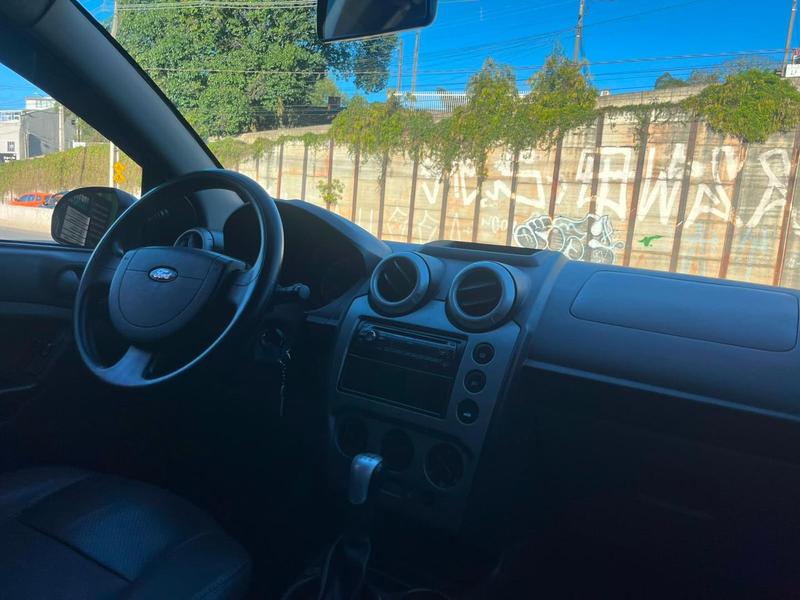 Ford Fiesta Sedan 1.0 8V Flex 4P - foto 9