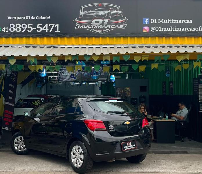 Chevrolet Onix Hatch LT 1.0 8V Flexpower 5P Mec. - foto 6