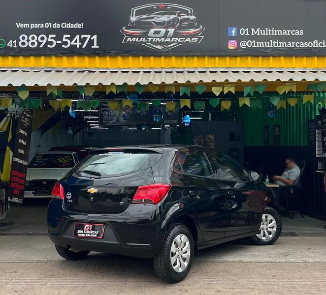 Chevrolet Onix Hatch LT 1.0 8V Flexpower 5P Mec. - foto 5